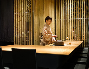 Jugetsudo premium japanese green tea shop in Ginza at kabukiza designed by kengo kuma